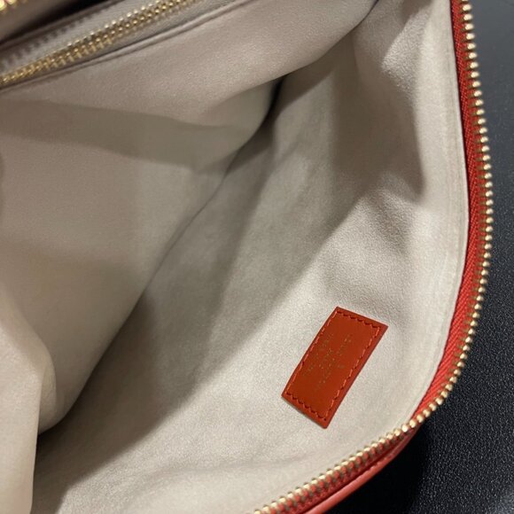 Louis Vuitton Coussin Leather Handbag Brick/White (JB1103) - Picture 9 of 10
